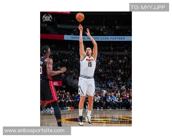 约基奇展现MVP风范18投12中豪取33分15板16助大三双并贡献3次抢断 约基奇展现MVP风范18投12中豪取33分15板16助大三双并贡献3次抢断